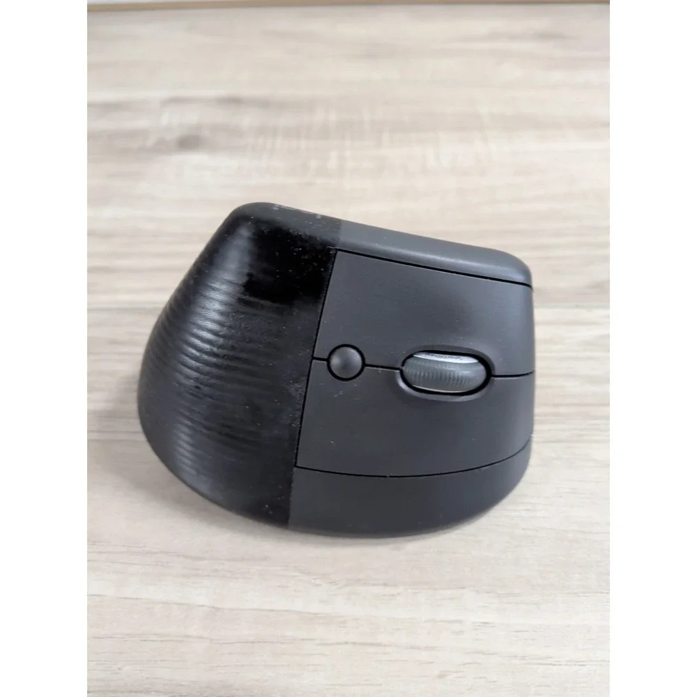 Logitech Lift Vertical Ergonomic Mouse Wireless Bluetooth 4 Buttons
